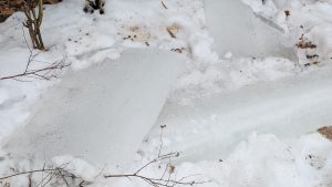 Roof granules and Ice dams